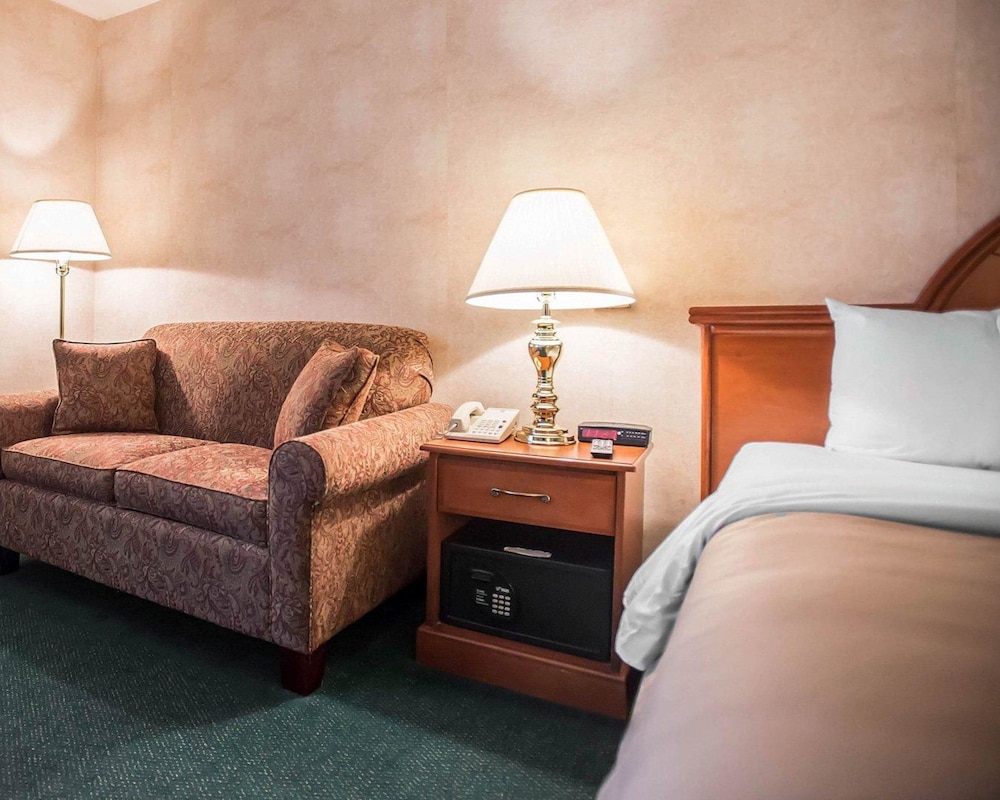Quality Inn New Columbia-Lewisburg 25/39