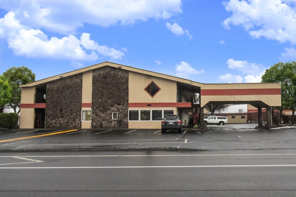 Quality Inn Klamath Falls - Crater Lake Gateway 2/41