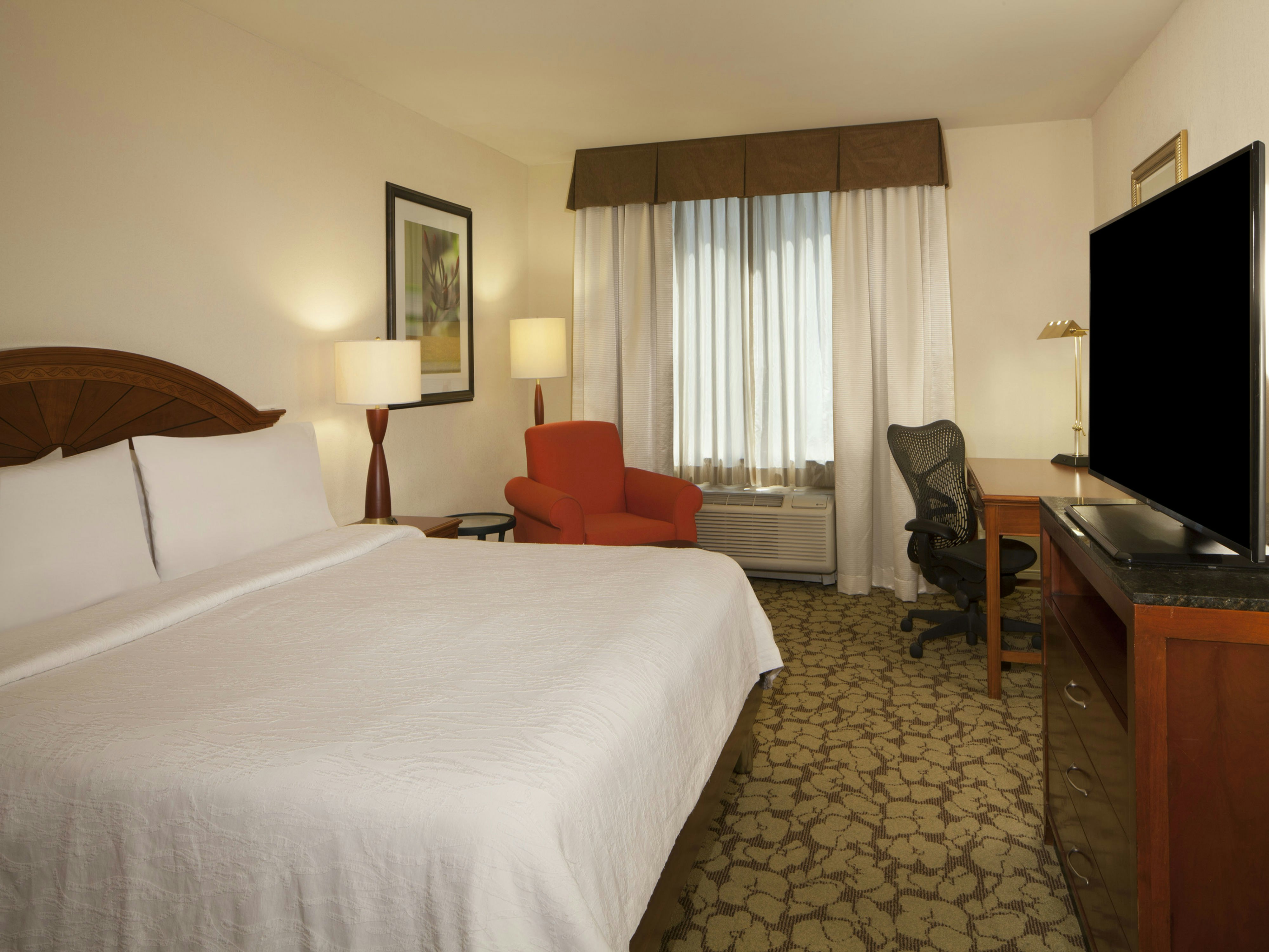 ROOM, KING BED