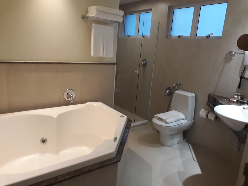 Kayros Business Hotel 54/54