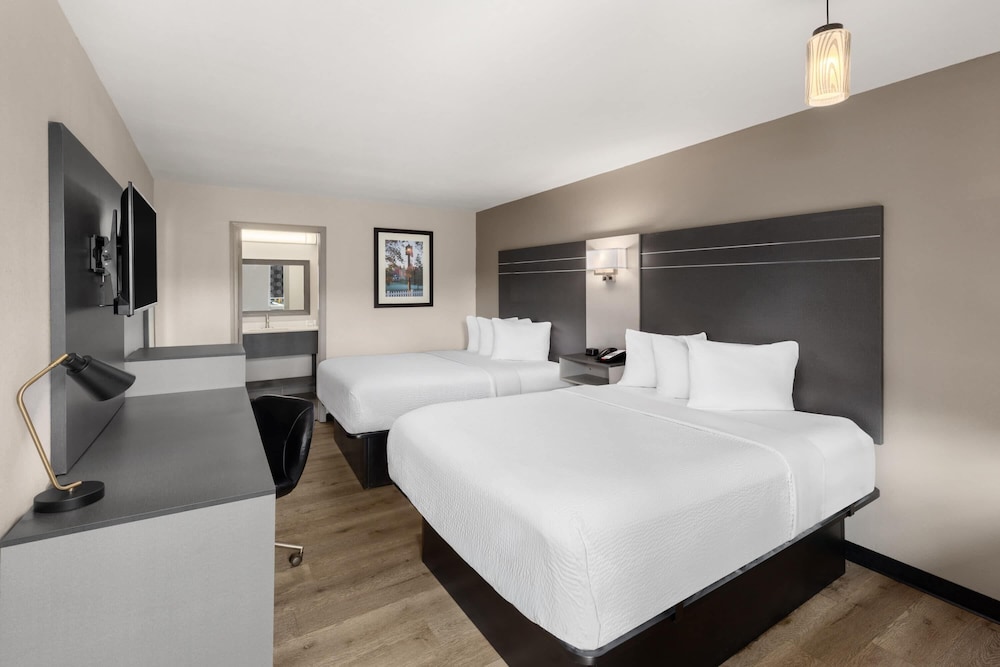 Baymont by Wyndham Dothan 22/48