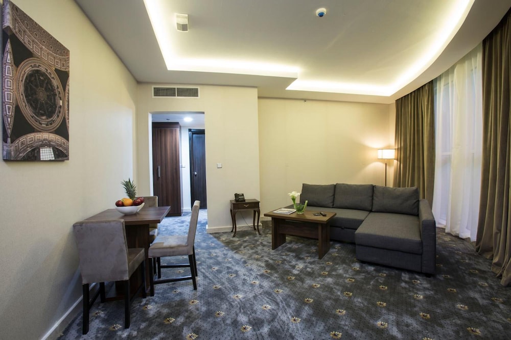 The Town Hotel Doha 38/49