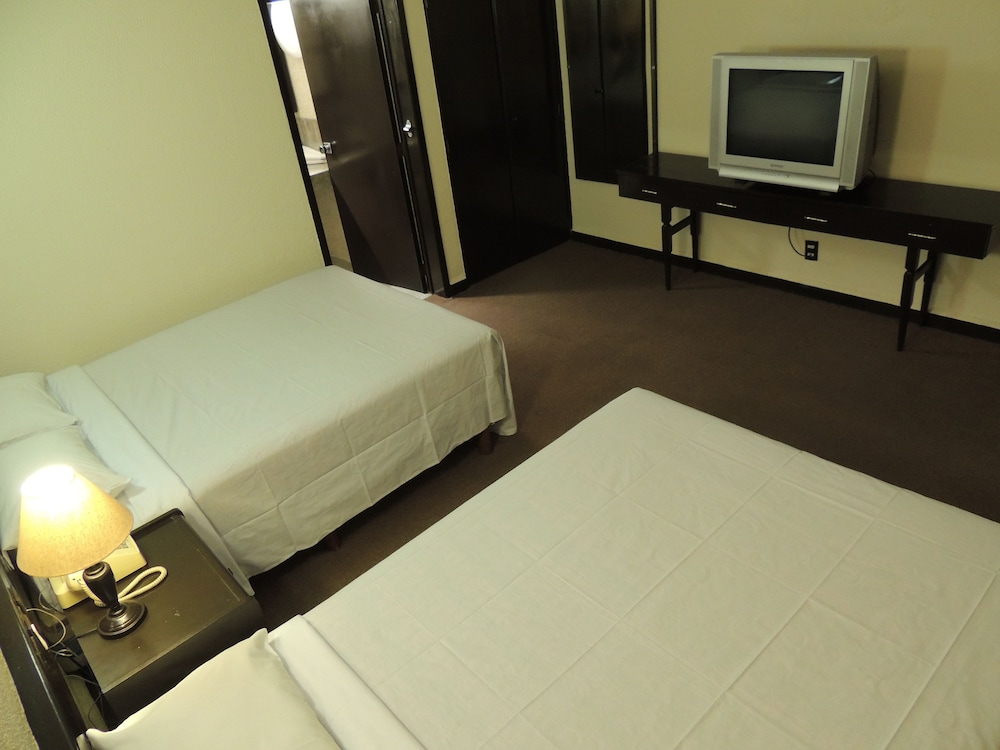 Hotel Lizbeth 12/29