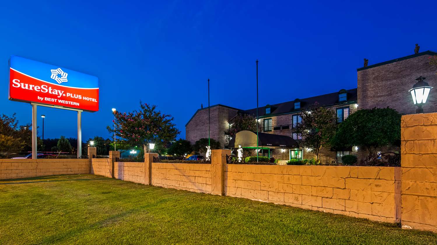 Royal Inn and Suites Baton Rouge 14/15