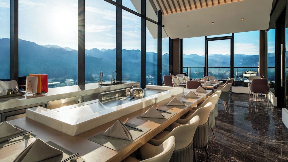 Intercontinental Maotai Town by IHG، Loushanguan 35/50
