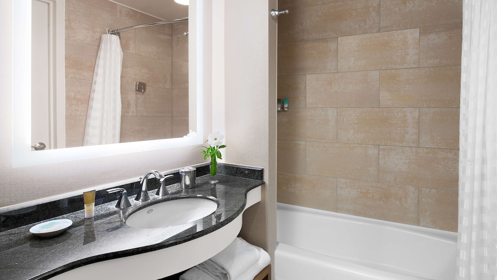 HYATT REGENCY VALENCIA 49/50