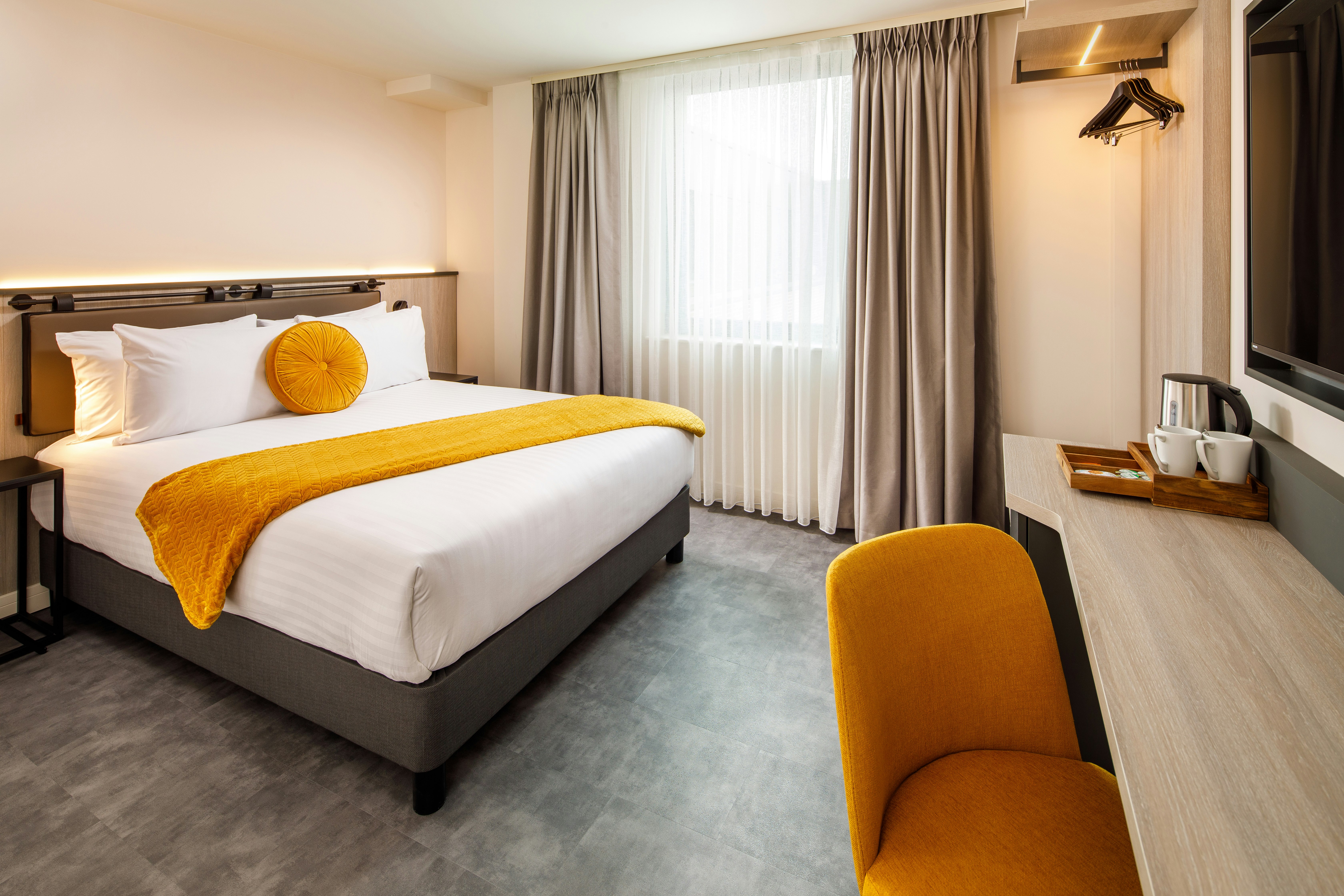 STANDARD, DOUBLE BED