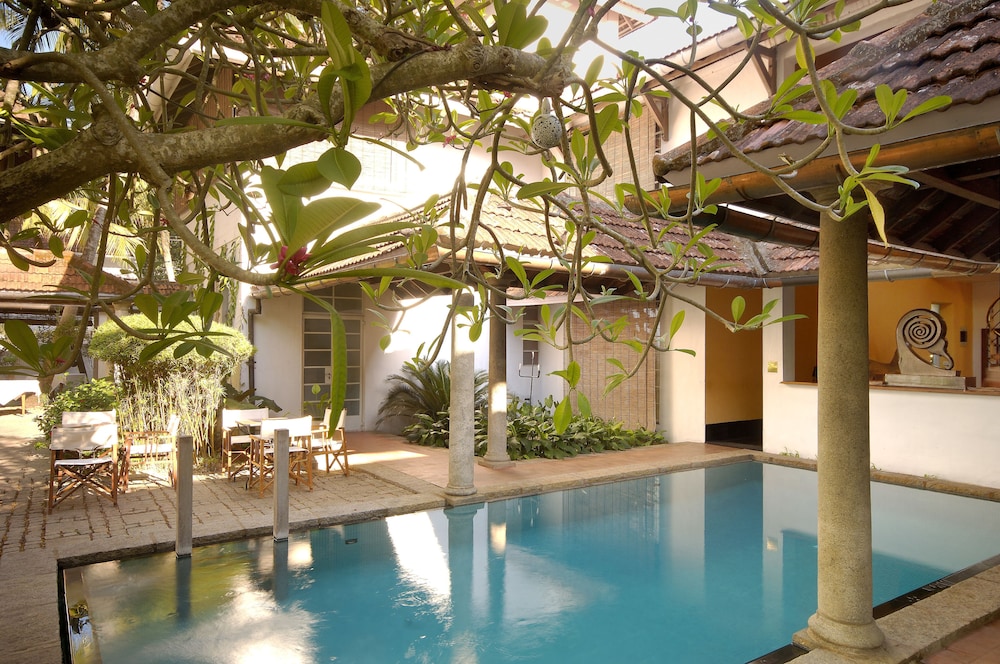 THE MALABAR HOUSE 5/44