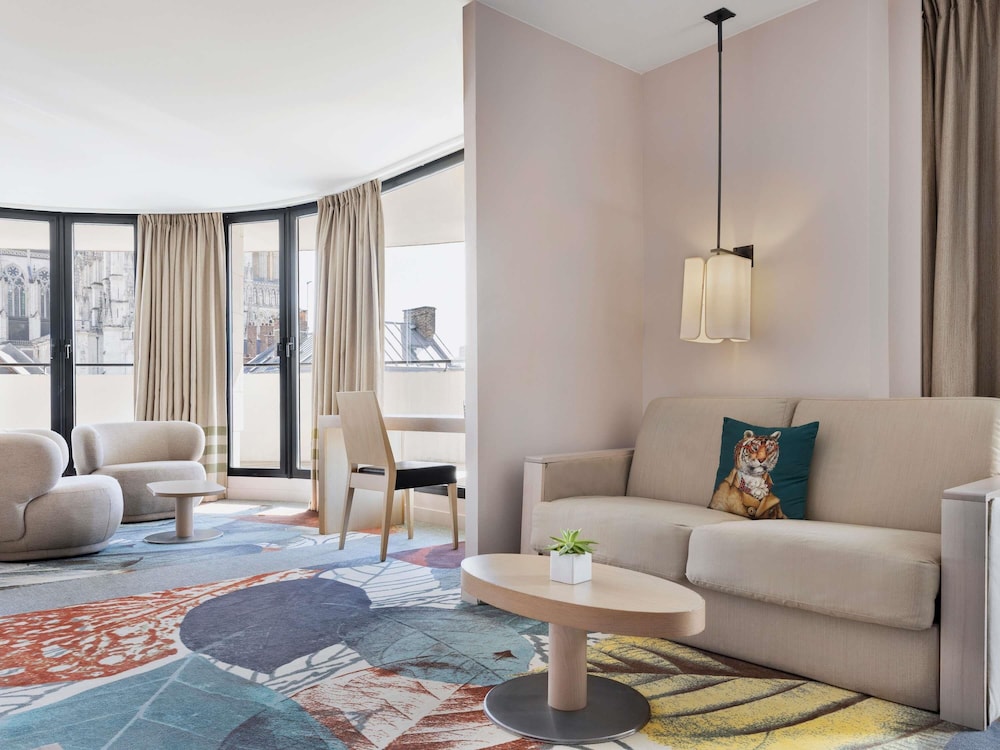 MERCURE AMIENS CATHEDRALE 28/50