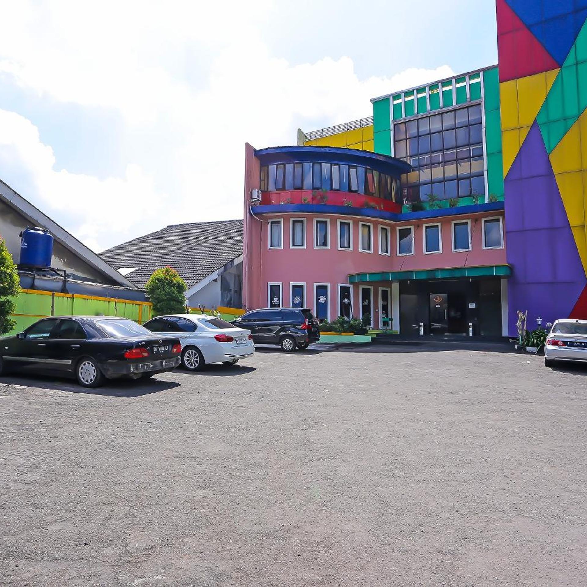 Townhouse OAK Hotel Fiducia Pasar Minggu 35/38