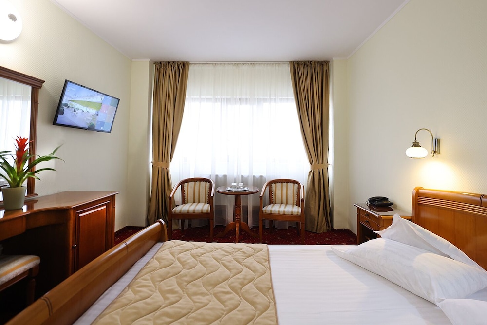 Hotel Moldova 28/80