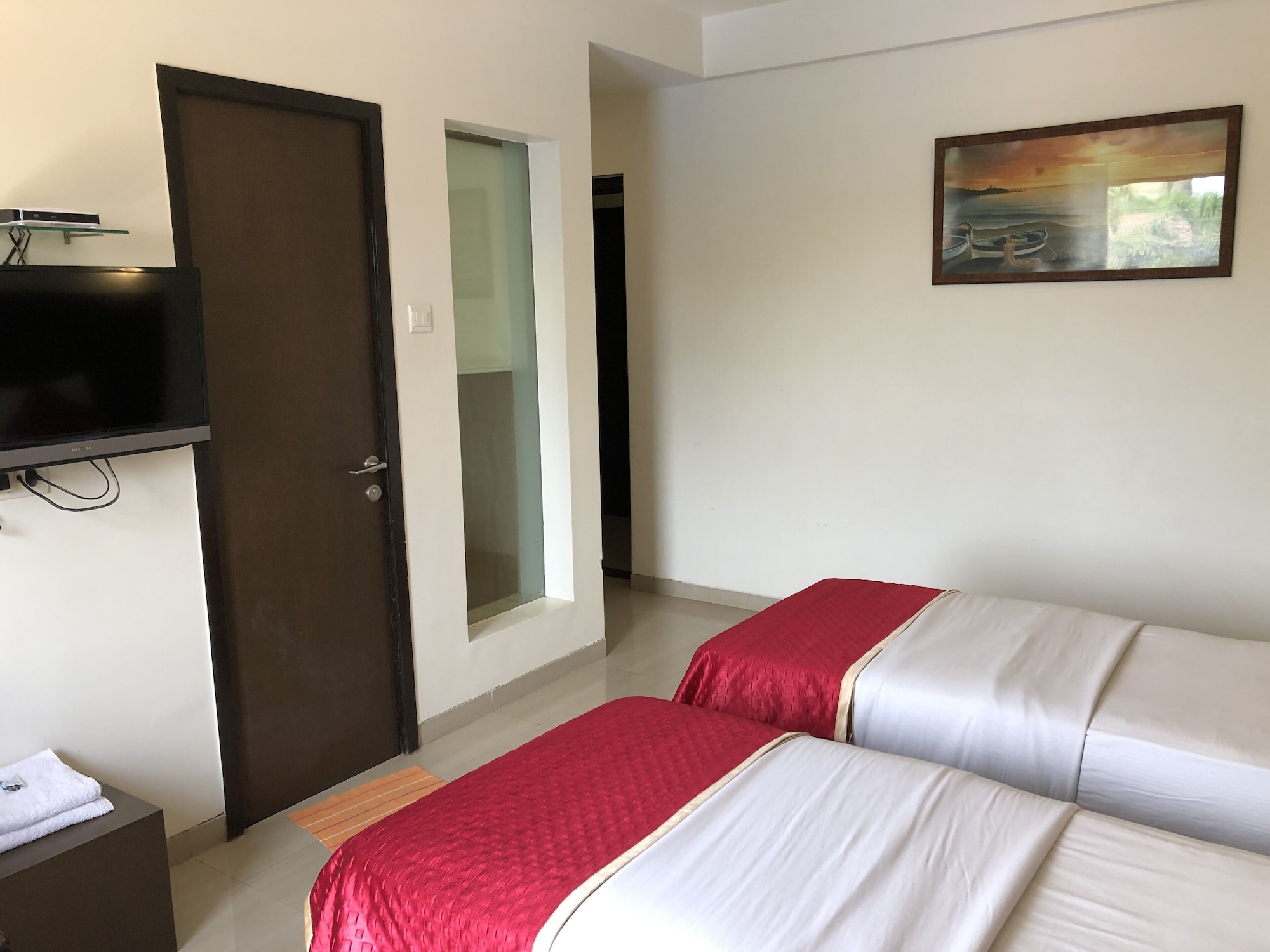 PREMIUM, TWIN BEDS, CITY VIEW