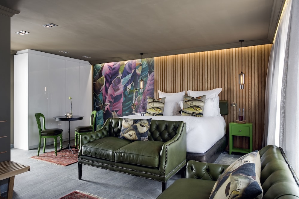 Majeka House 38/73