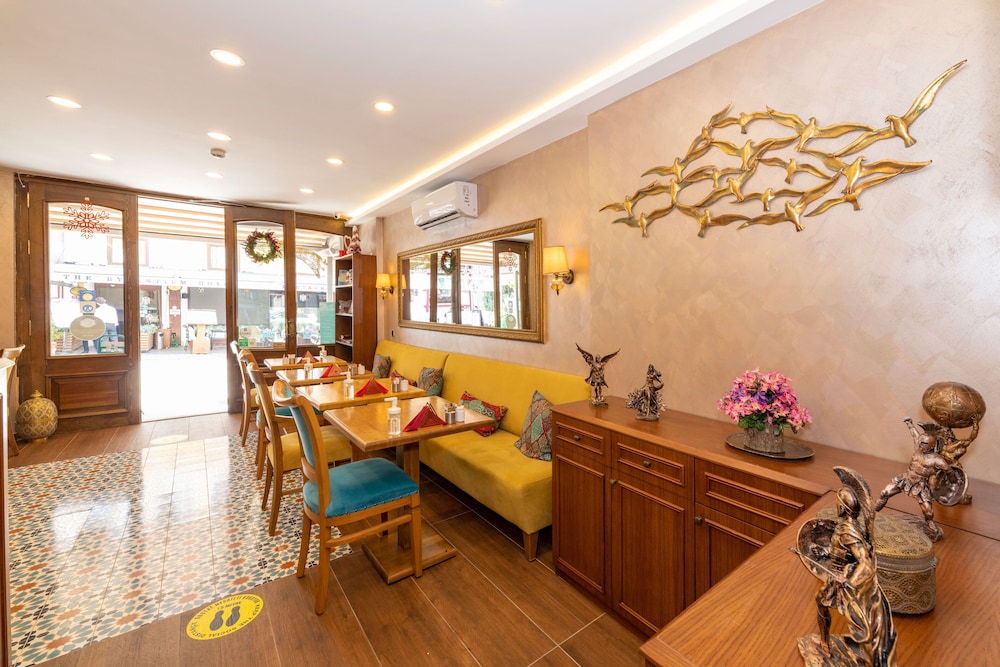 Royan Suites 24/50