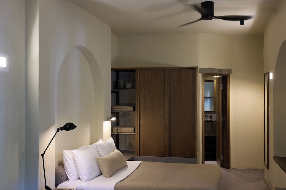 BELLONIAS VILLAS 10/50