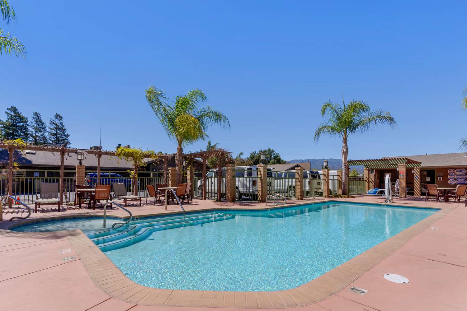 Best Western Plus Forest Park Inn 32/53