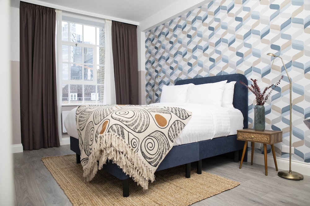 Aldgate Commercial House Apartments 22/37
