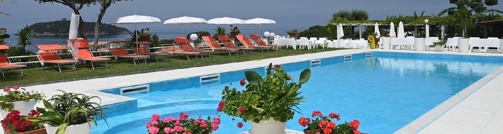 CRISTINA HOTEL 48/50