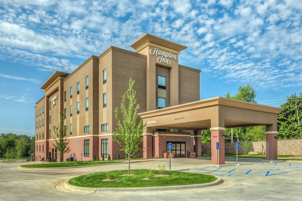 Hampton Inn Poplar Bluff 1/57