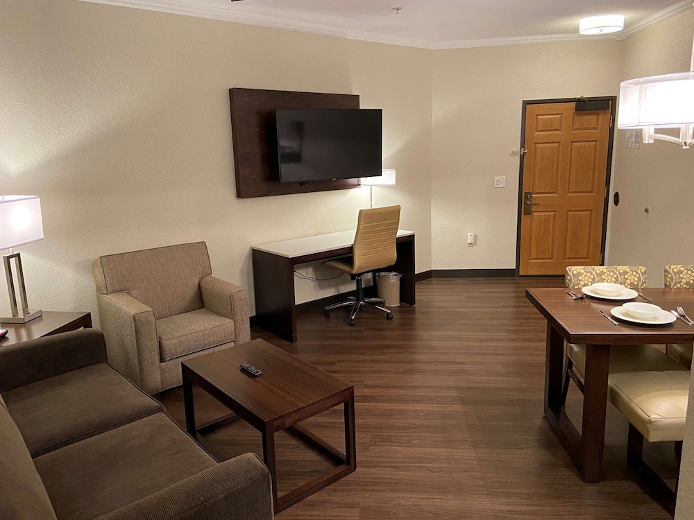 Best Western Premier Bridgewood Resort Hotel 35/60