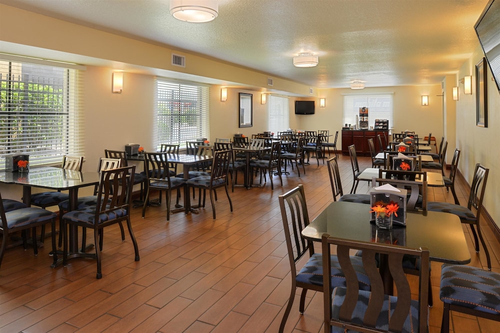 Mai Hana Hotel and Suites International Drive 38/55