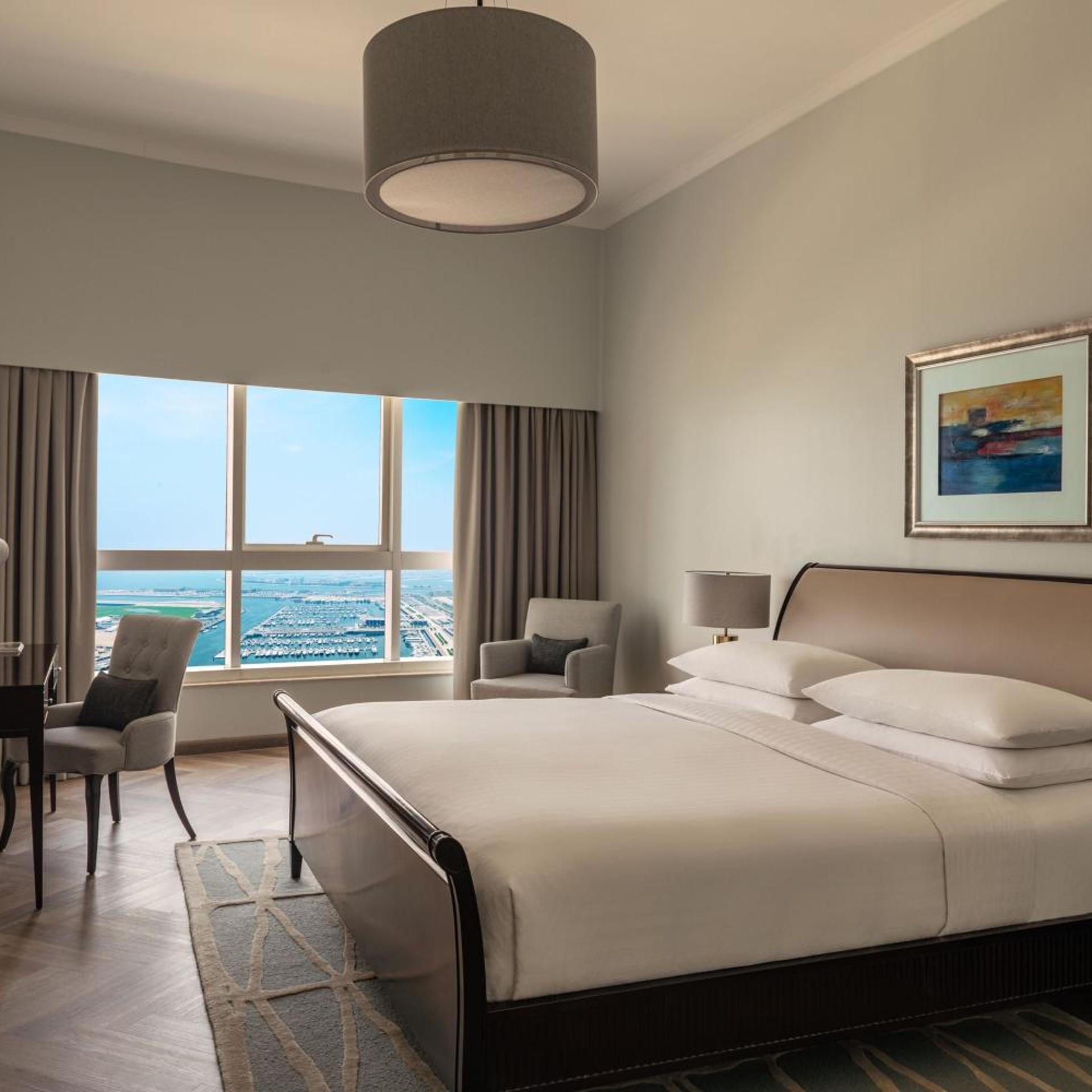3 Bedrooms, Renovated, Superior, Suite, King Bed, Palm View, Balcony
