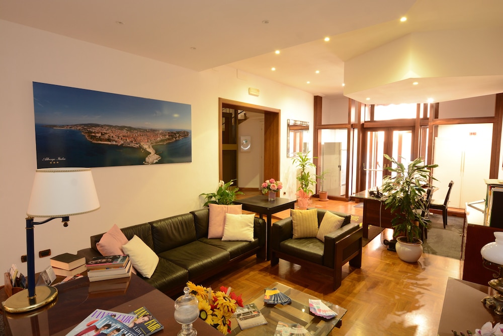 Albergo Italia 23/42