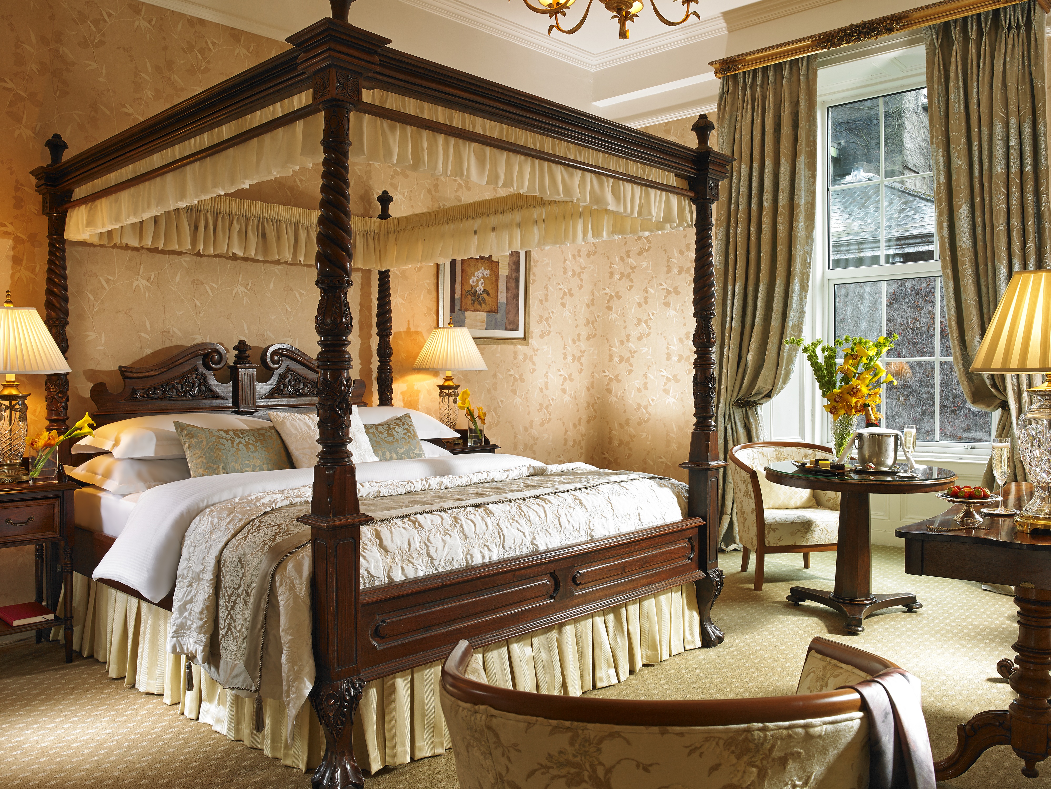 Ambassador, Suite