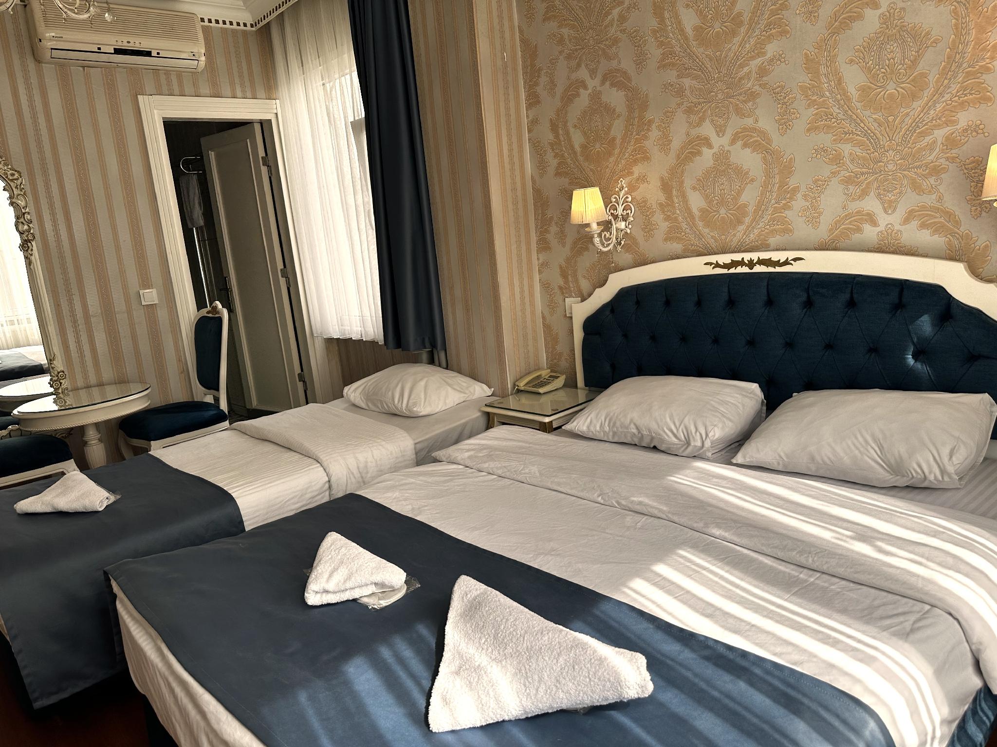 Room at Alyon Hotel Taksim, ISTANBUL