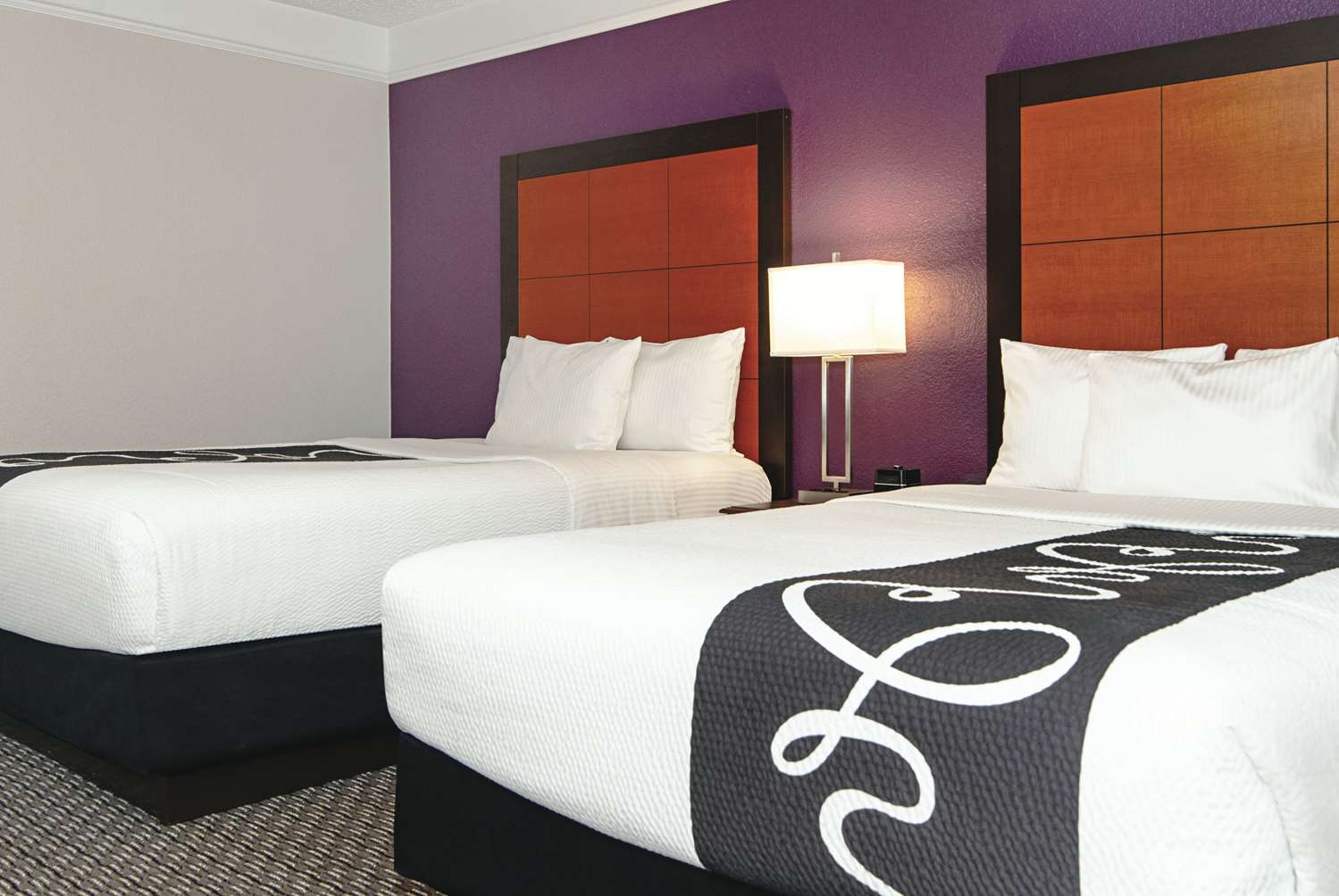 La Quinta Inn & Suites by Wyndham Ontario Airport 25/58