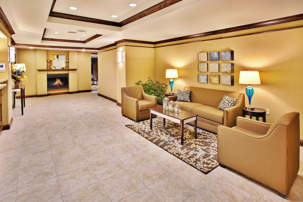 Holiday Inn Express Hotel & Suites Dubuque-West 40/51