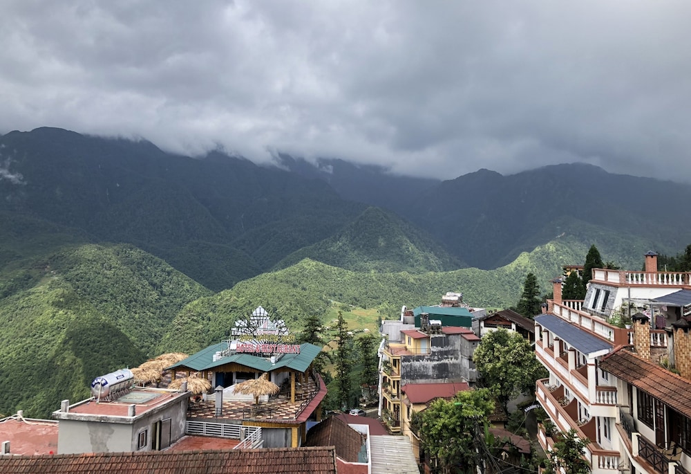 Azure Sapa Hotel 47/50