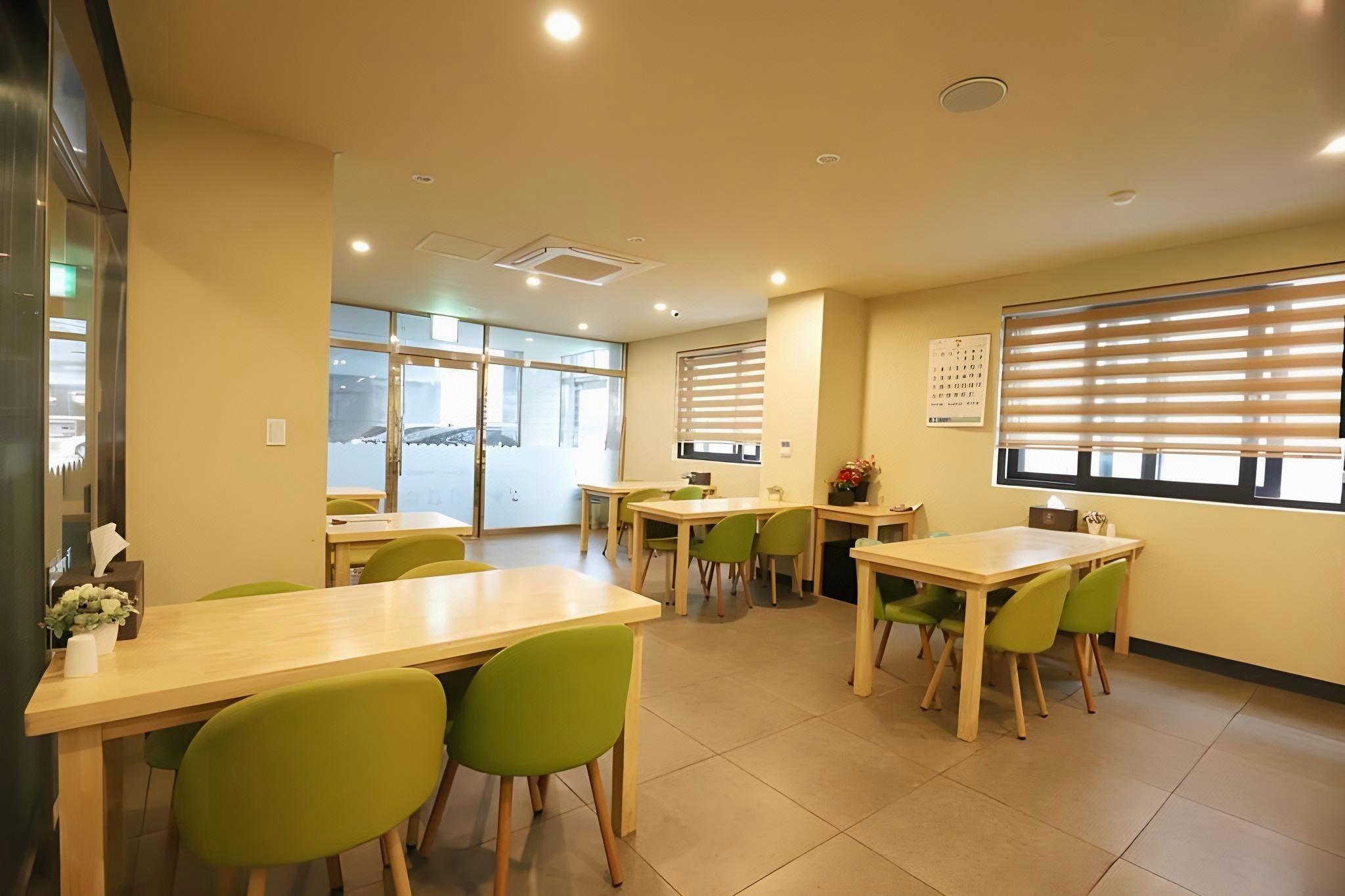 Gangneung Pine City Hotel 36/40