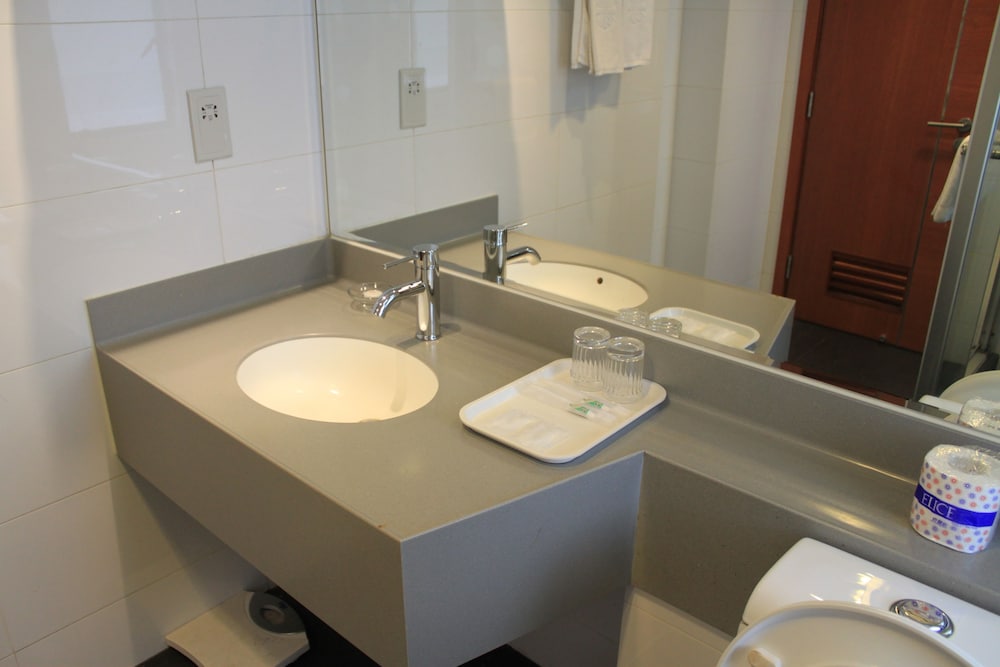 Caritas Bianchi Lodge 26/27