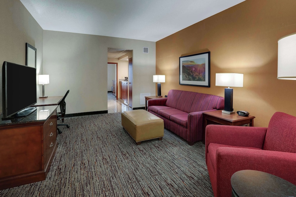 Drury Inn & Suites Charlotte Northlake 29/50