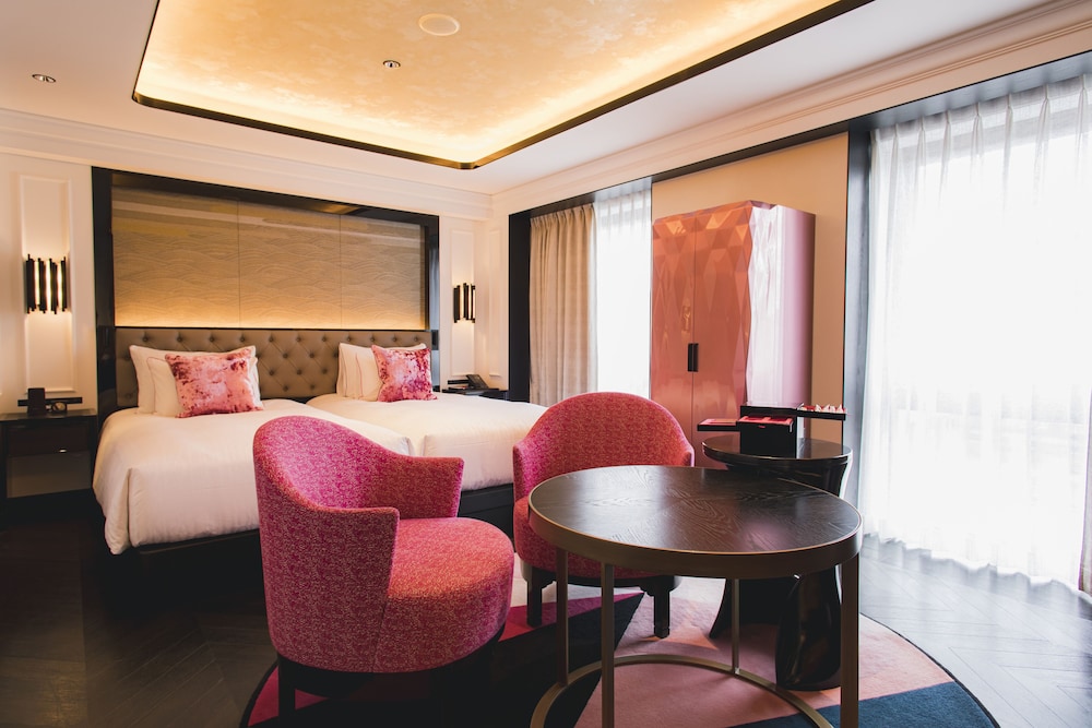 SUPERIOR, TWIN BEDS