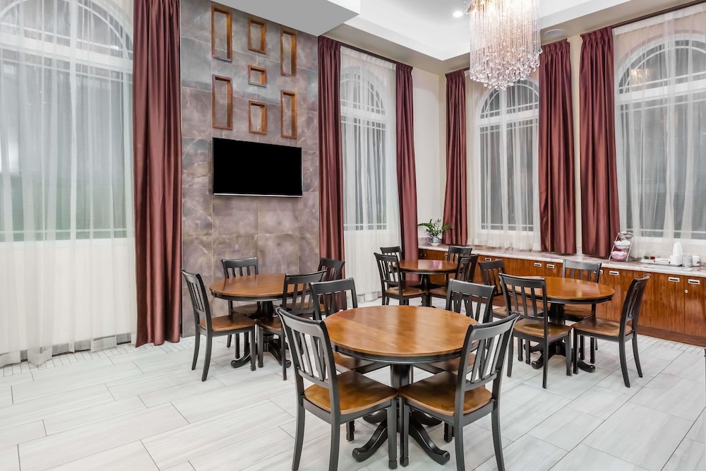 Travelodge Inn & Suites by Wyndham Bell Los Angeles Area 36/52