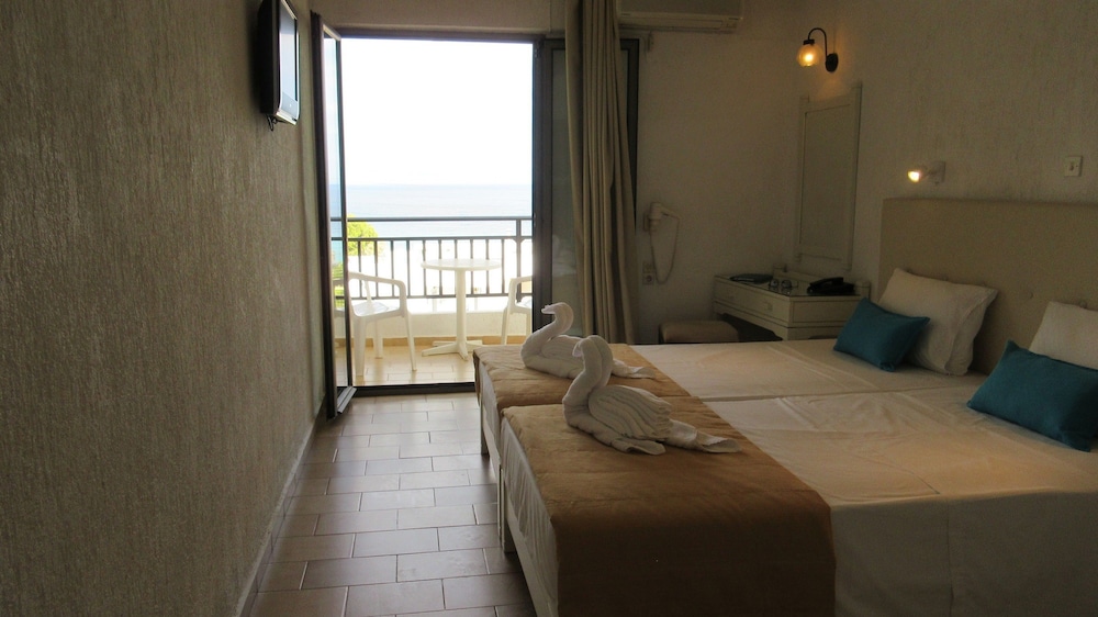 Dimitra Hotel 10/42