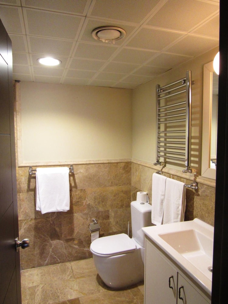 KADIKOY PARK SUITES. 30/32
