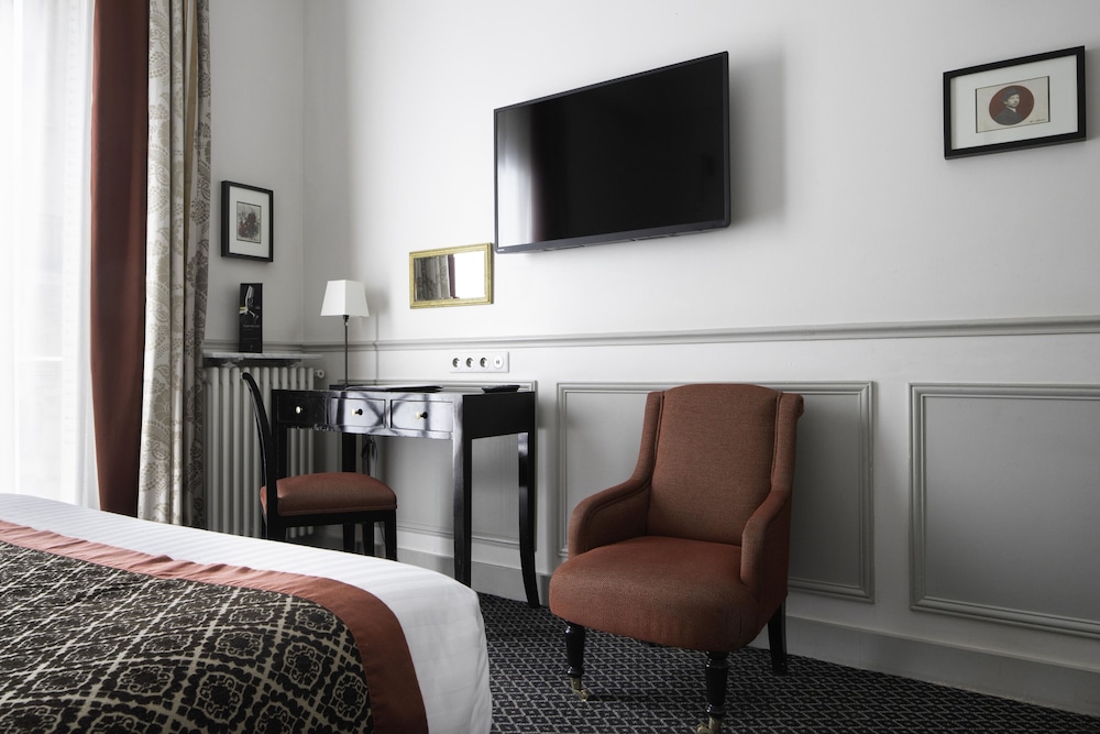 Bradford Elysees Astotel 28/71