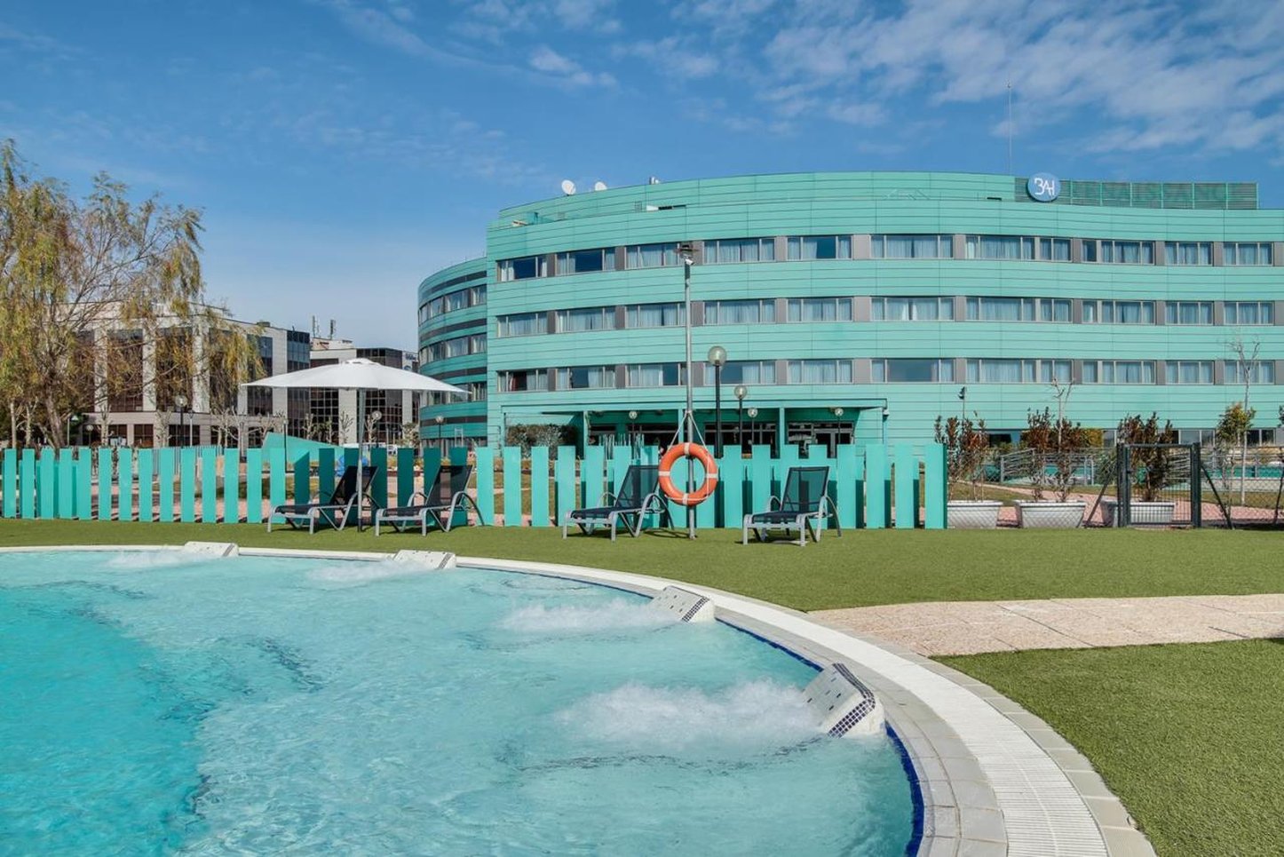 Barcelona Airport Hotel 82/86