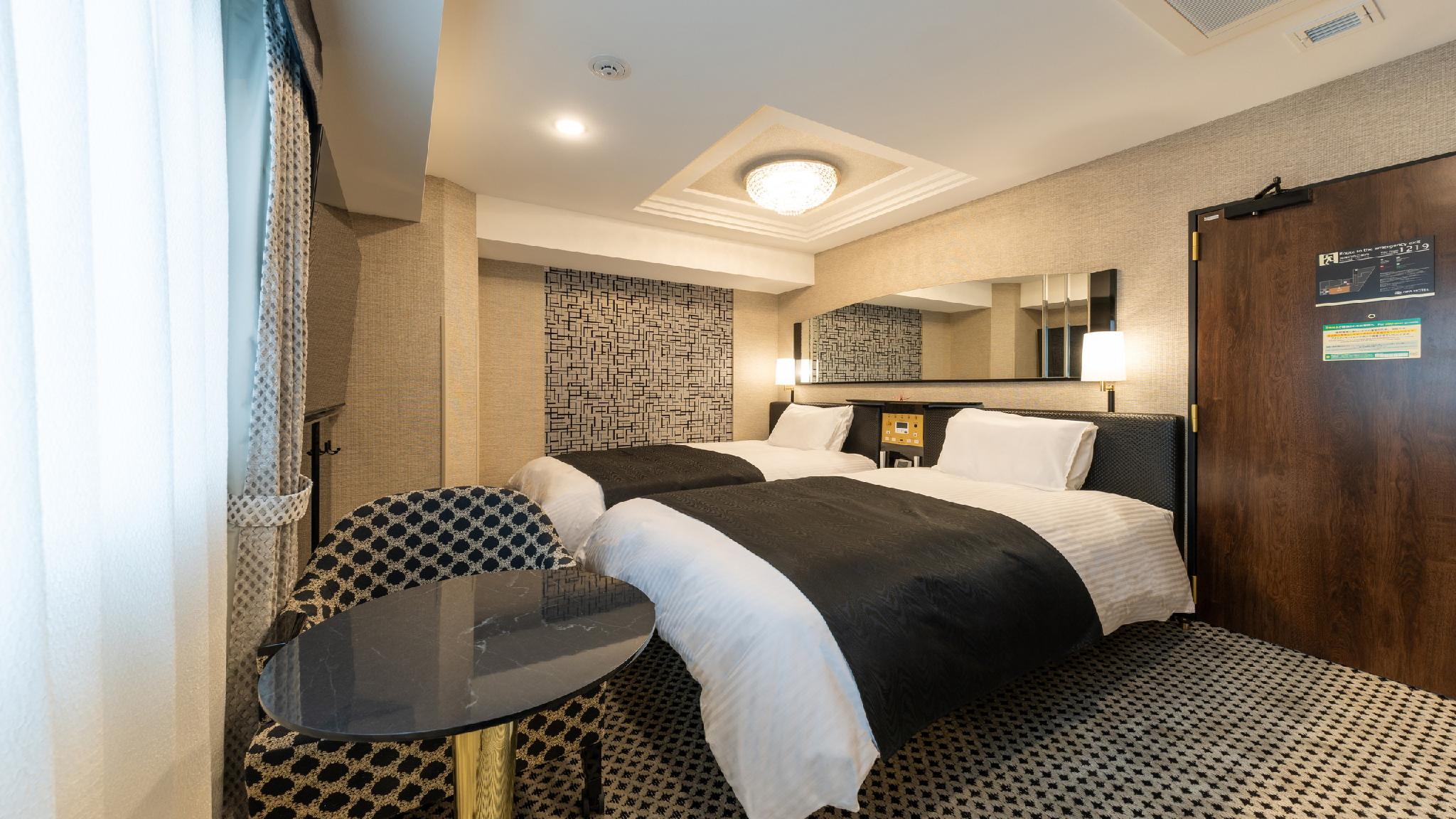 Junior Suite, Twin Beds