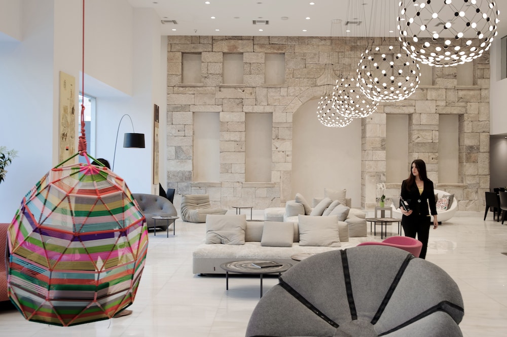 Athenaeum Grand Hotel 32/50