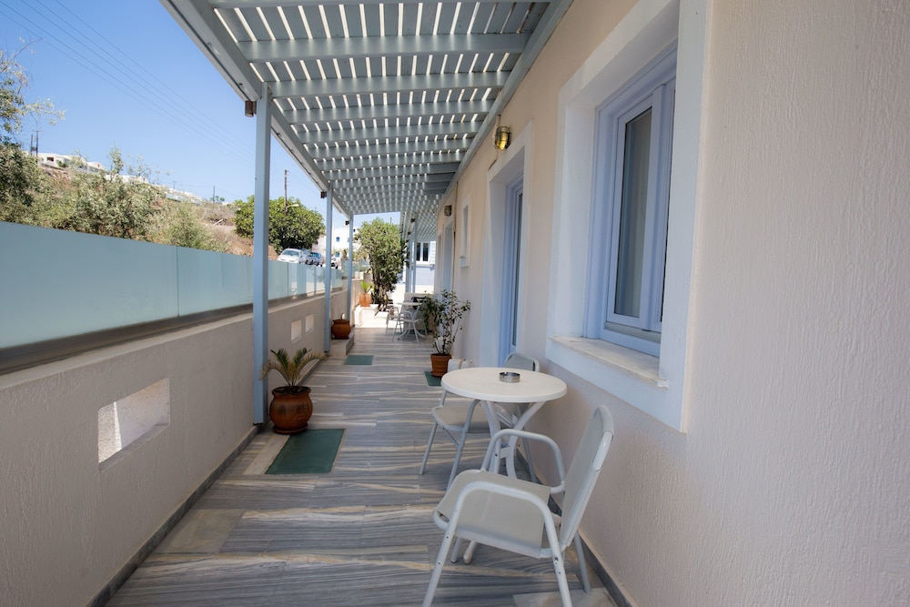 Erato Apartments Santorini 5/75