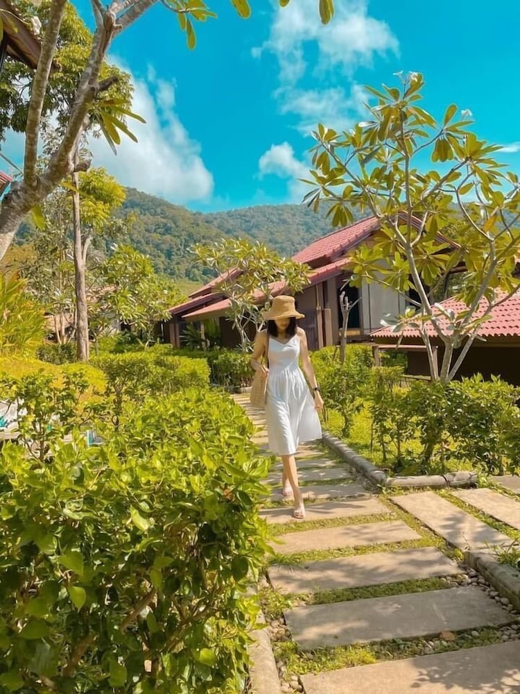 Alama Sea Village Resort 66/70