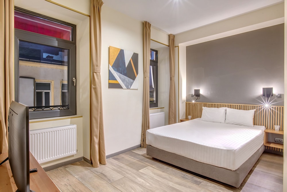 Hotel Forty One Bucharest 13/35