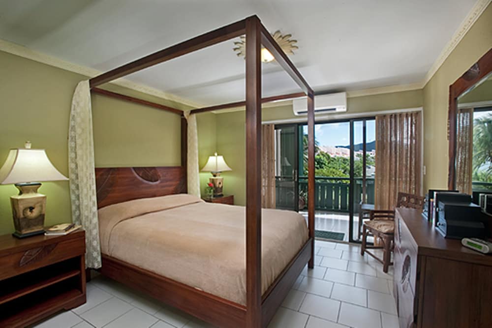 Colony Cove Beach Resort 5/22