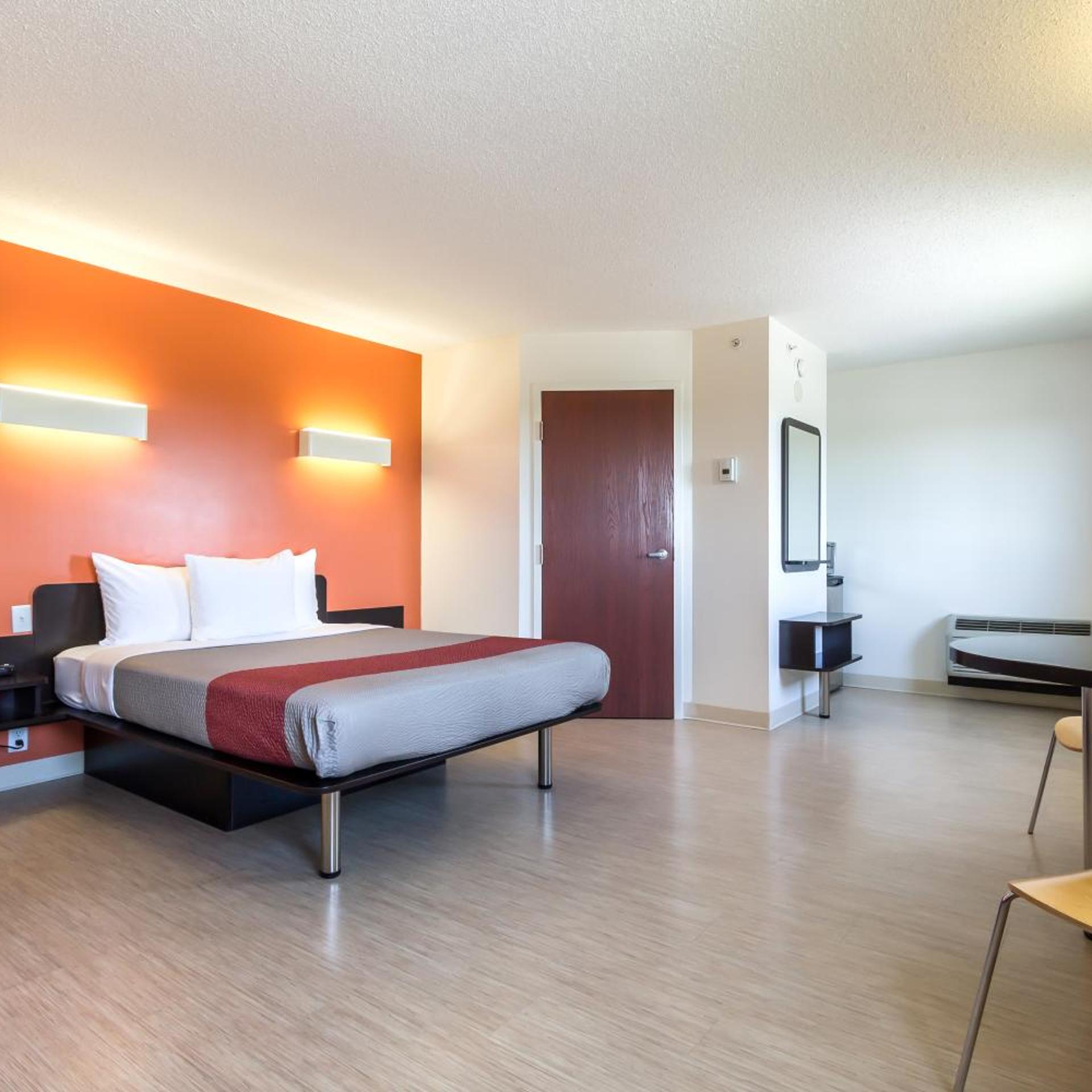 Deluxe, Double Bed