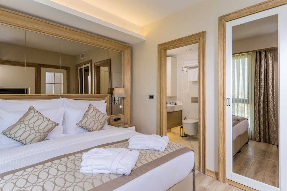 Bof Hotels Ceo Suites 12/73