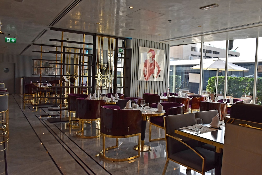 Tamani Marina Hotel and Hotel Apartments 49/73